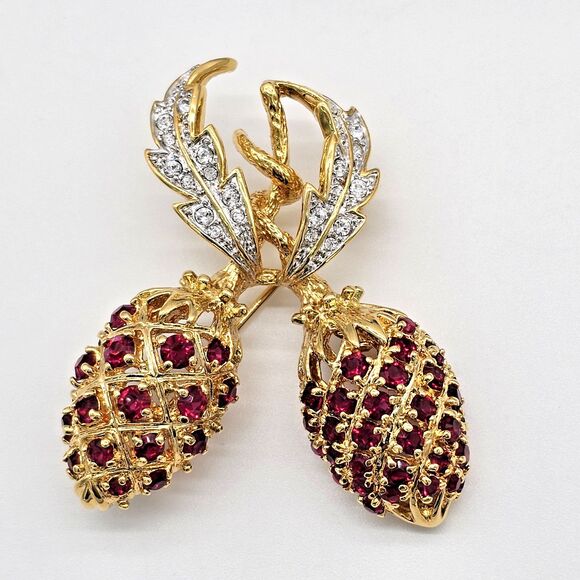 Camrose & Kross JBK Brooch Vtg  Berry Pinecone Jacqueline Kennedy Estate Pin - Picture 2 of 12